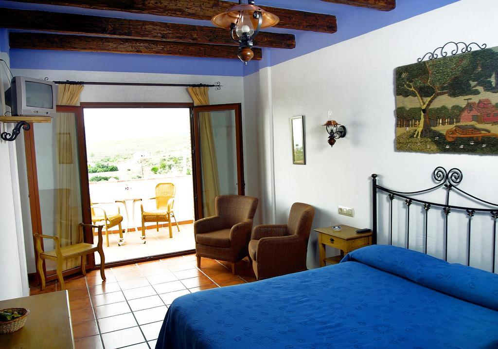 Hotel Rural Almazara Фрихилиана Номер фото